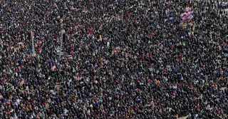 ‘নো কিংস’ বিক্ষোভ; ইরান যুদ্ধ ও অভিবাসন নীতি নিয়ে যুক্তরাষ্ট্রজুড়ে প্রতিবাদ